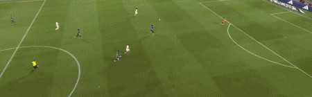 半场：里昂0-0马赛，伊根-赖利染红，阿布纳进球被吹