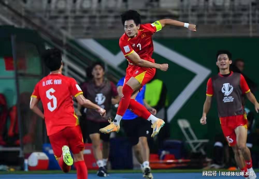 开云体育-越南球员阮廷北贡献4粒进球和2次助攻获U23亚洲杯金靴奖